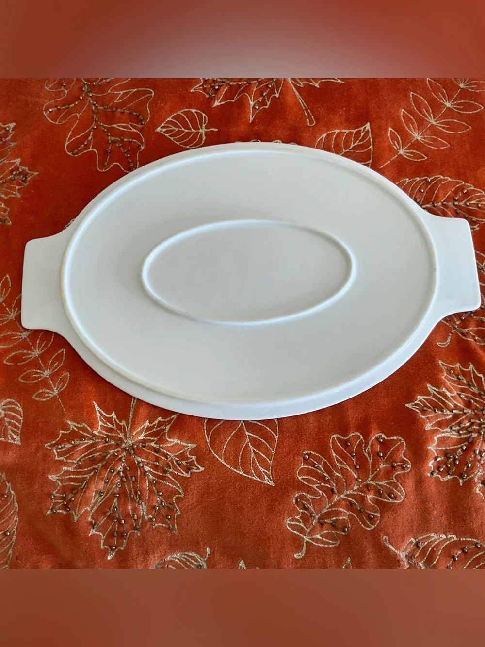 NWOT Grace Pumpkin Patch Lidded Oval Casserole Baker in White & Brown Gingham